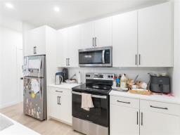 1090 Mcmillan Avenue, Winnipeg, MB R3M0V9 Photo 12