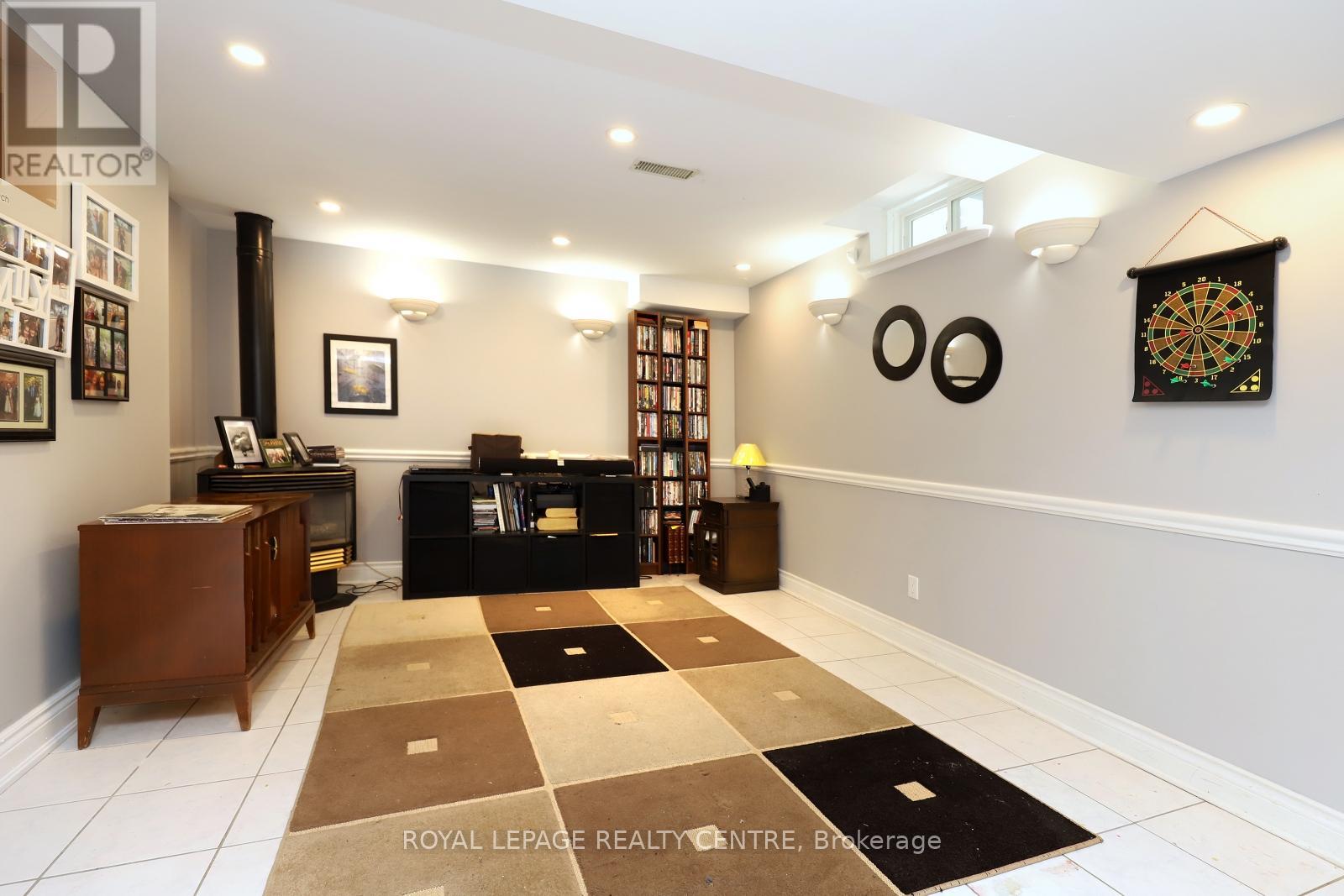 598 PILCOM COURT - 26