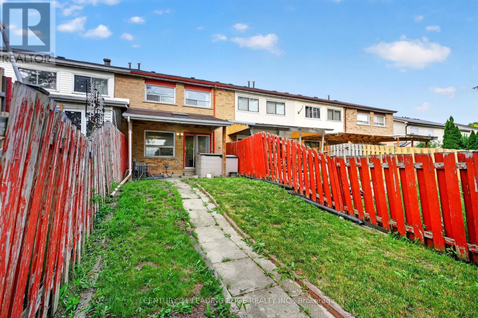 58 VALDOR DRIVE - 20