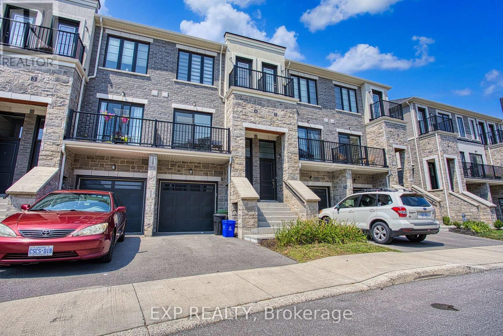 Photo of 383 Dundas Street