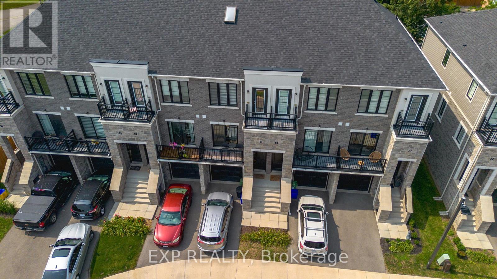 #4 383 DUNDAS STREET E - 39