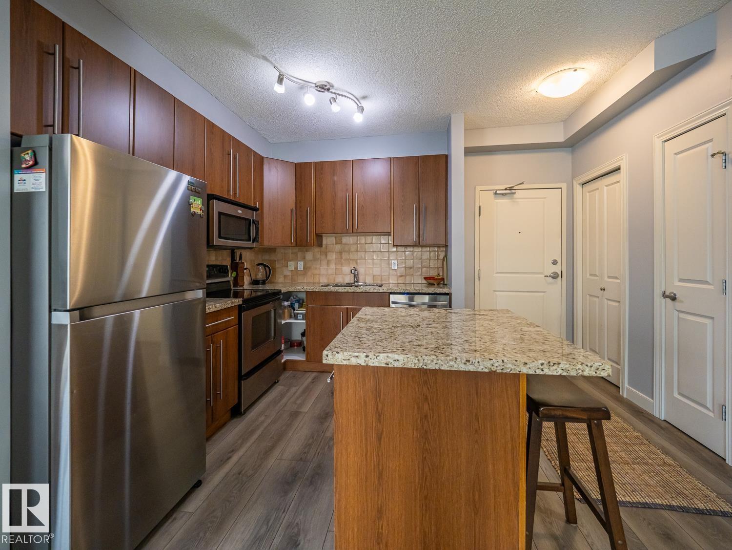 #701 9819 104 ST NW - Image 4