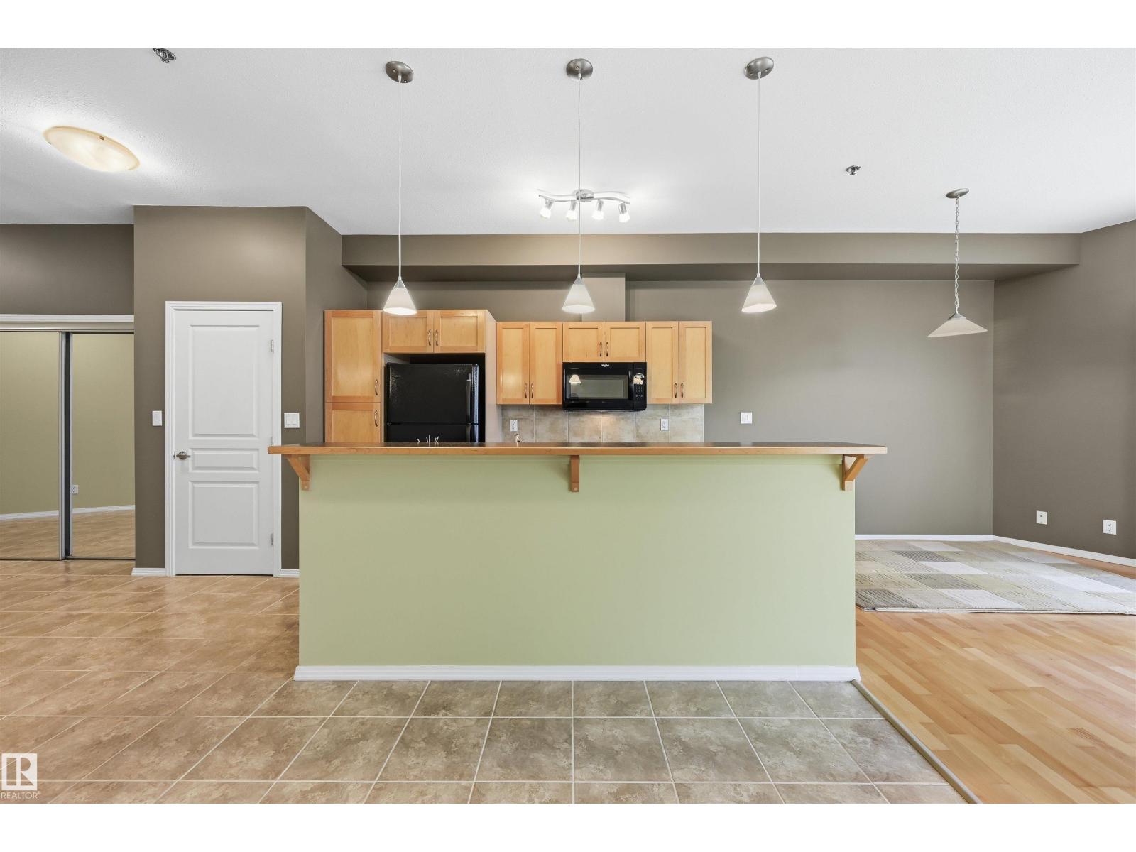 #248 4827 104A ST NW - 9