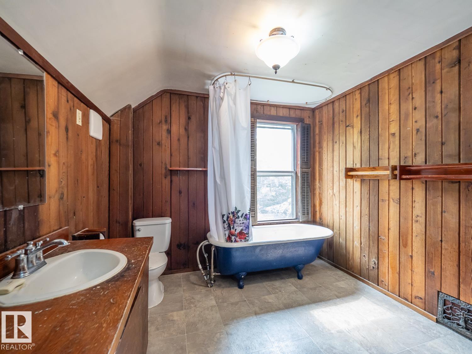 11005 80 Avenue NW - Photo 29