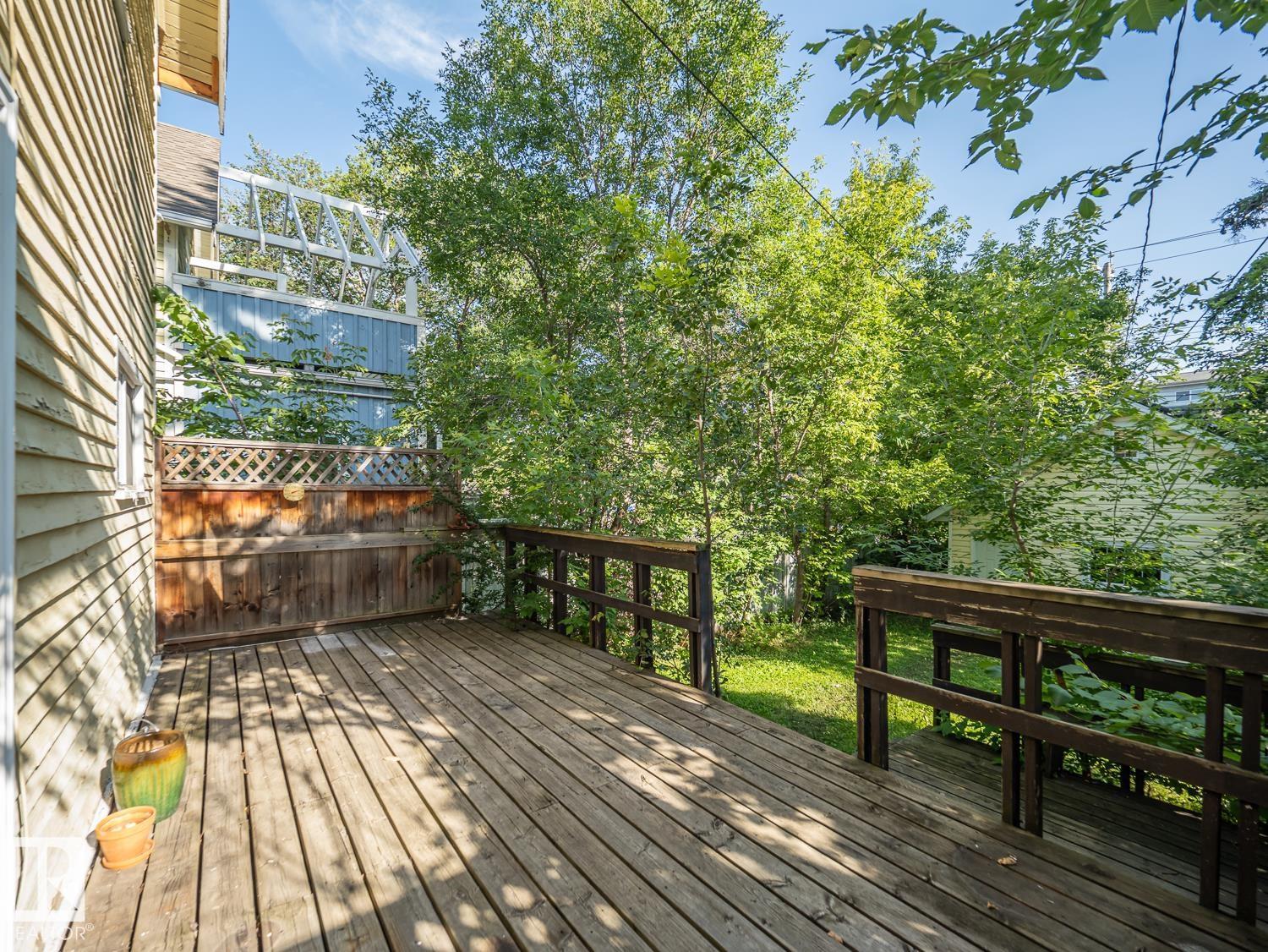 11005 80 Avenue NW - Photo 33