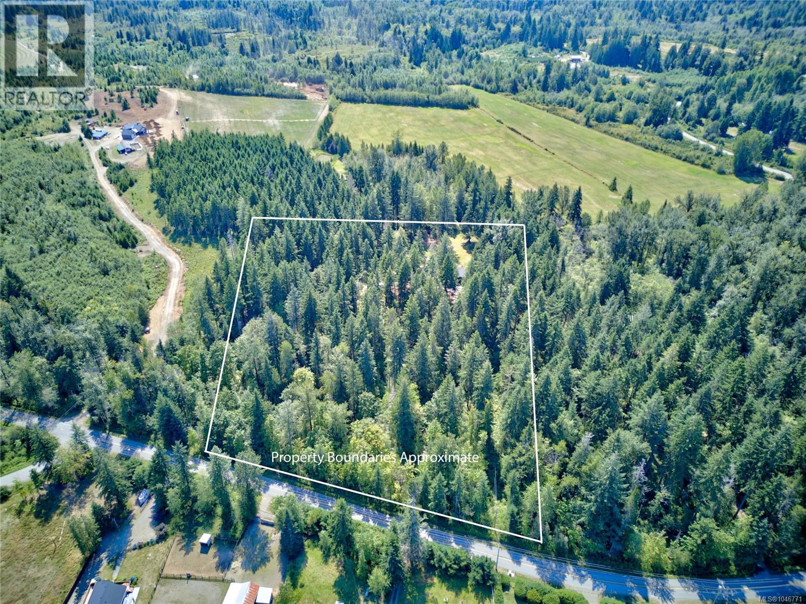 3569 MacAulay Rd - 2
