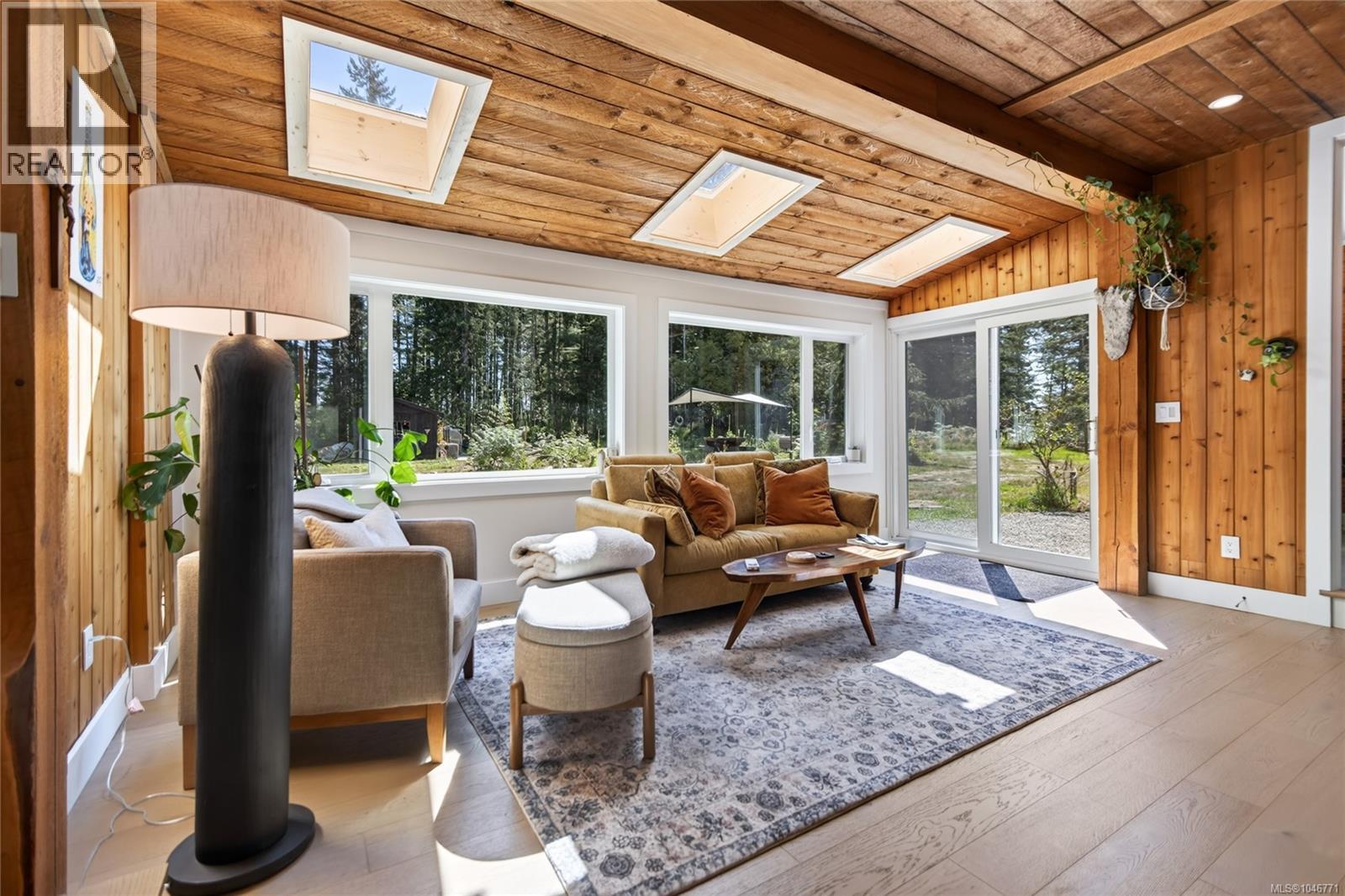 3569 MacAulay Rd - Image 6