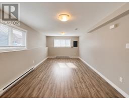 12 Douglas Street thumbnail 16