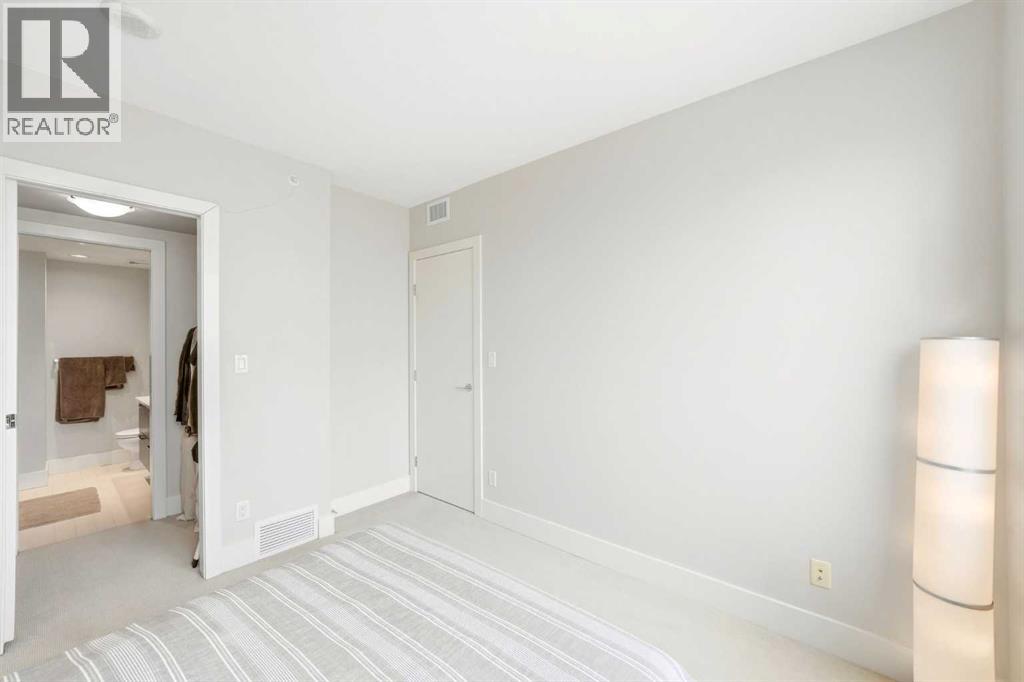 1111 10 Street Southwest - Photo 15