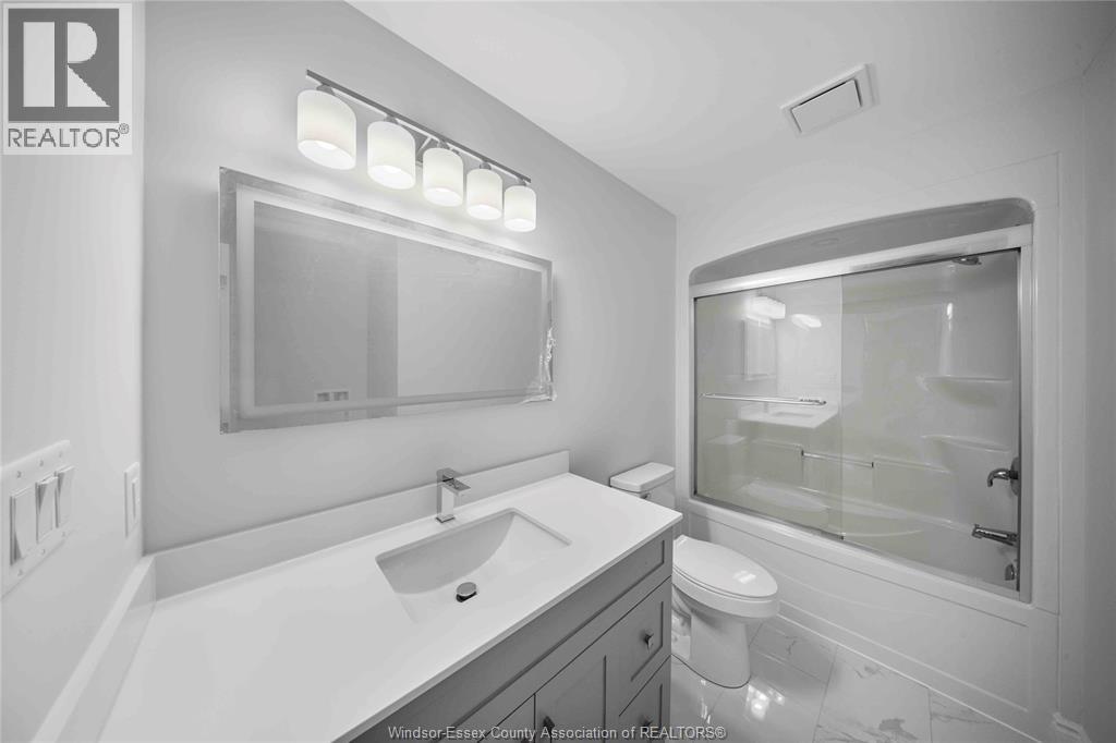 2271 LOUIS AVENUE - Image 17