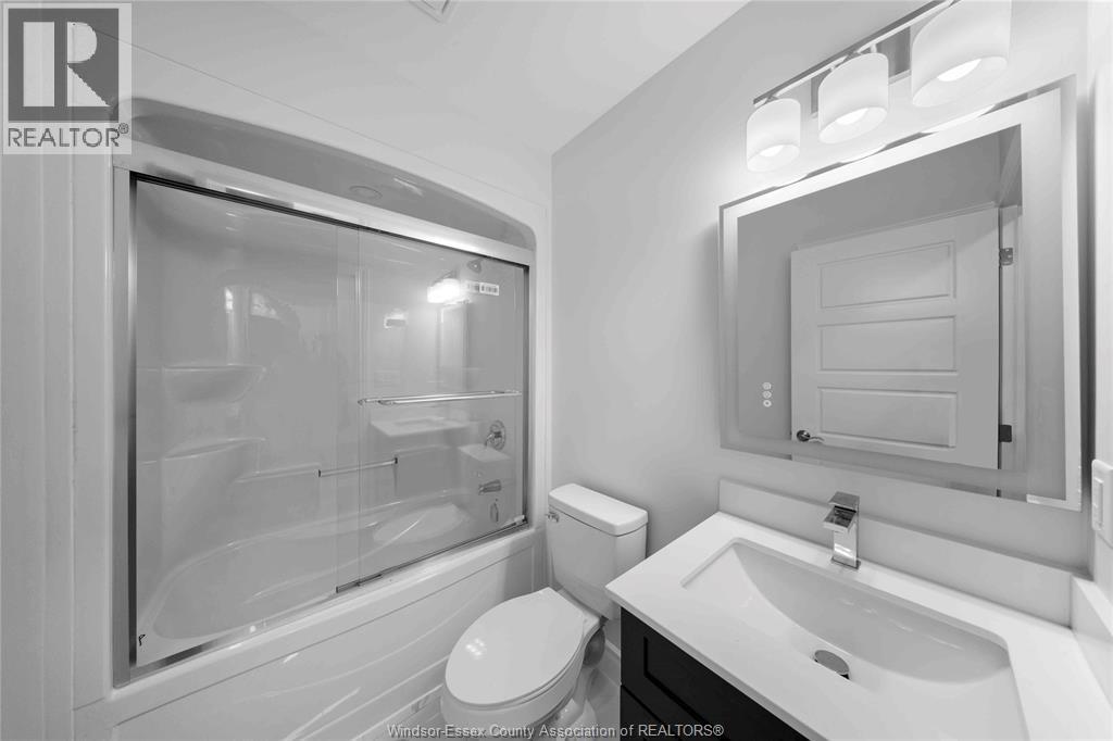 2271 LOUIS AVENUE - 31