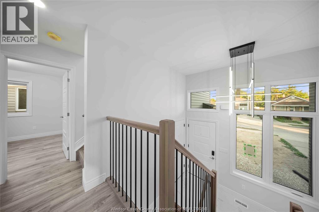 2271 LOUIS AVENUE - 8