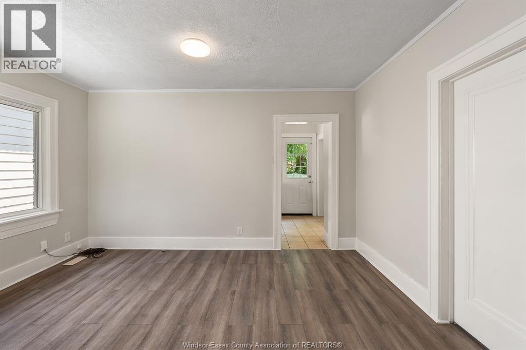 1054 Josephine - Image 5