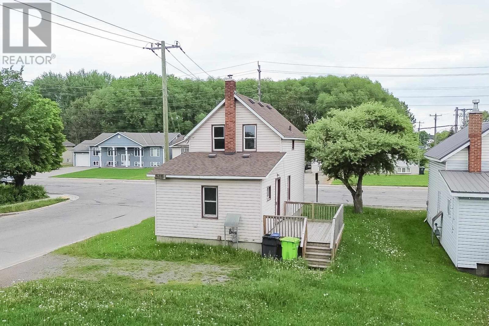 299 Goulais AVE - 3