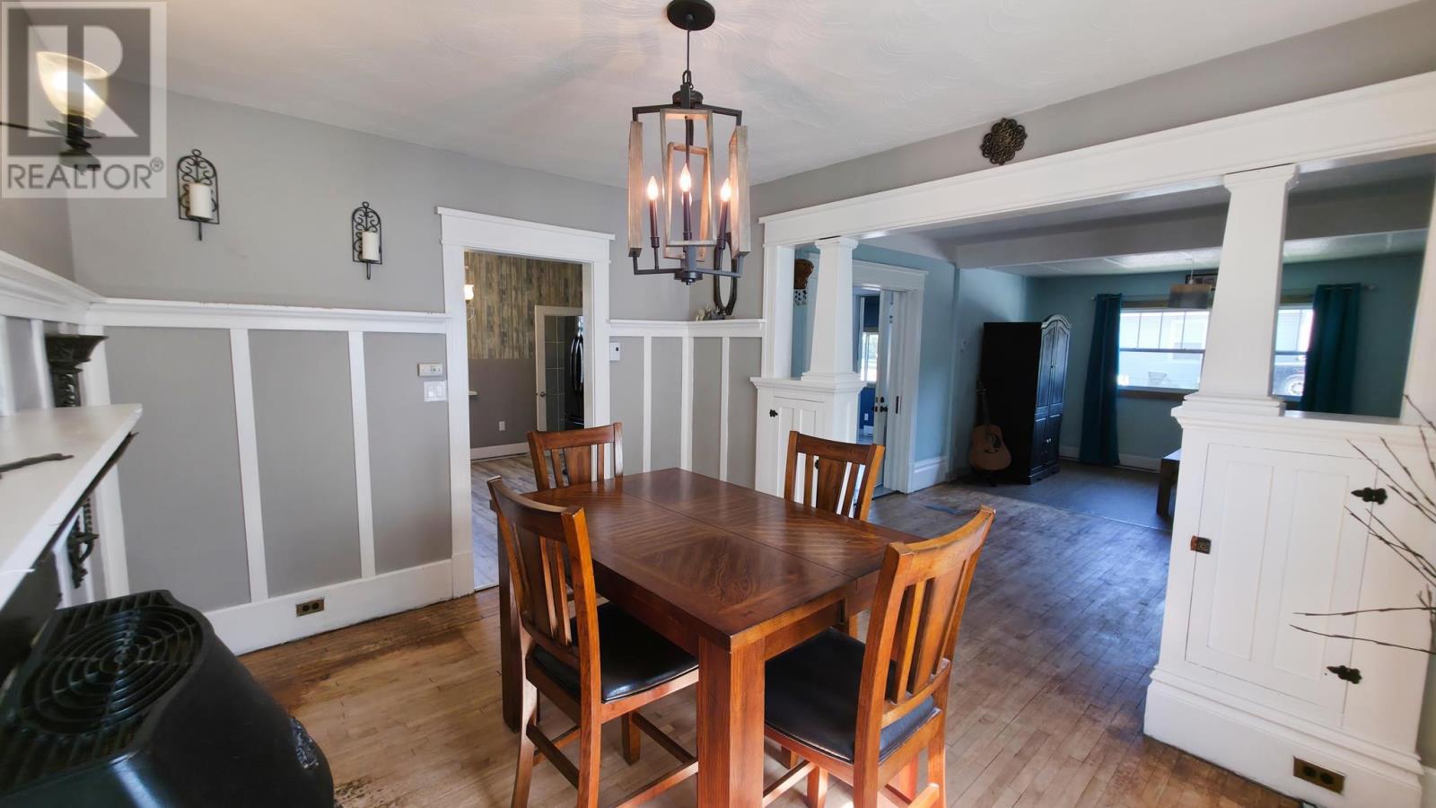 27 Abbott ST - 22