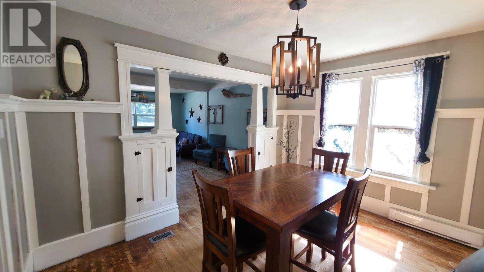 27 Abbott ST - 24