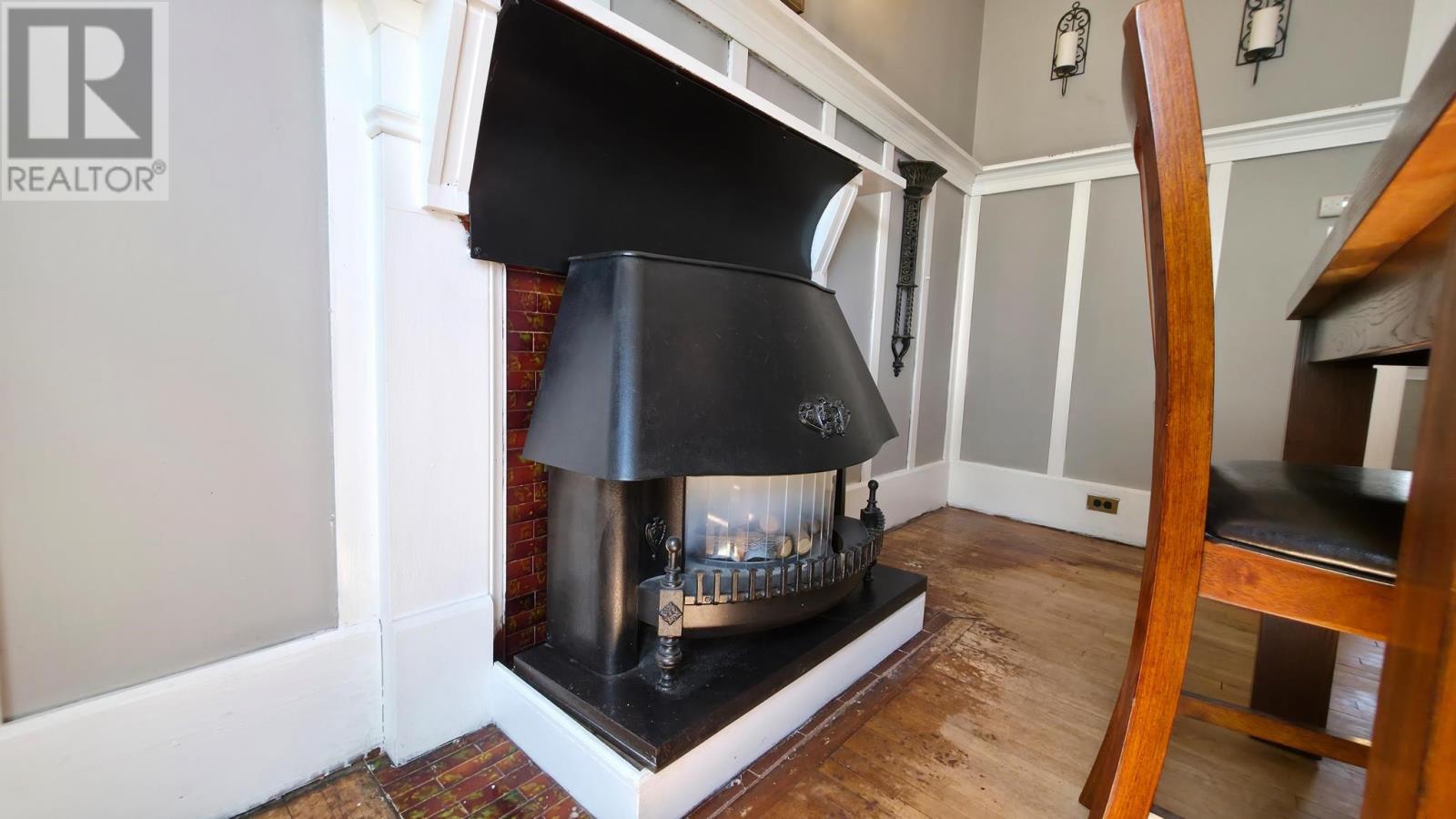 27 Abbott ST - 23