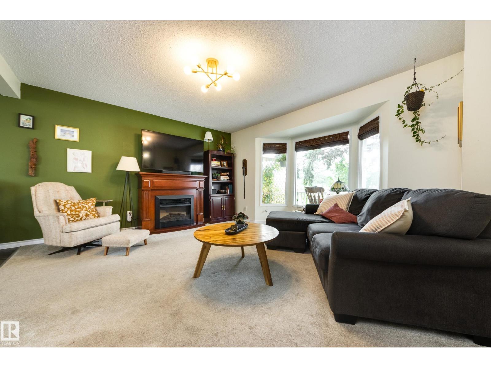 4233 85 ST NW NW