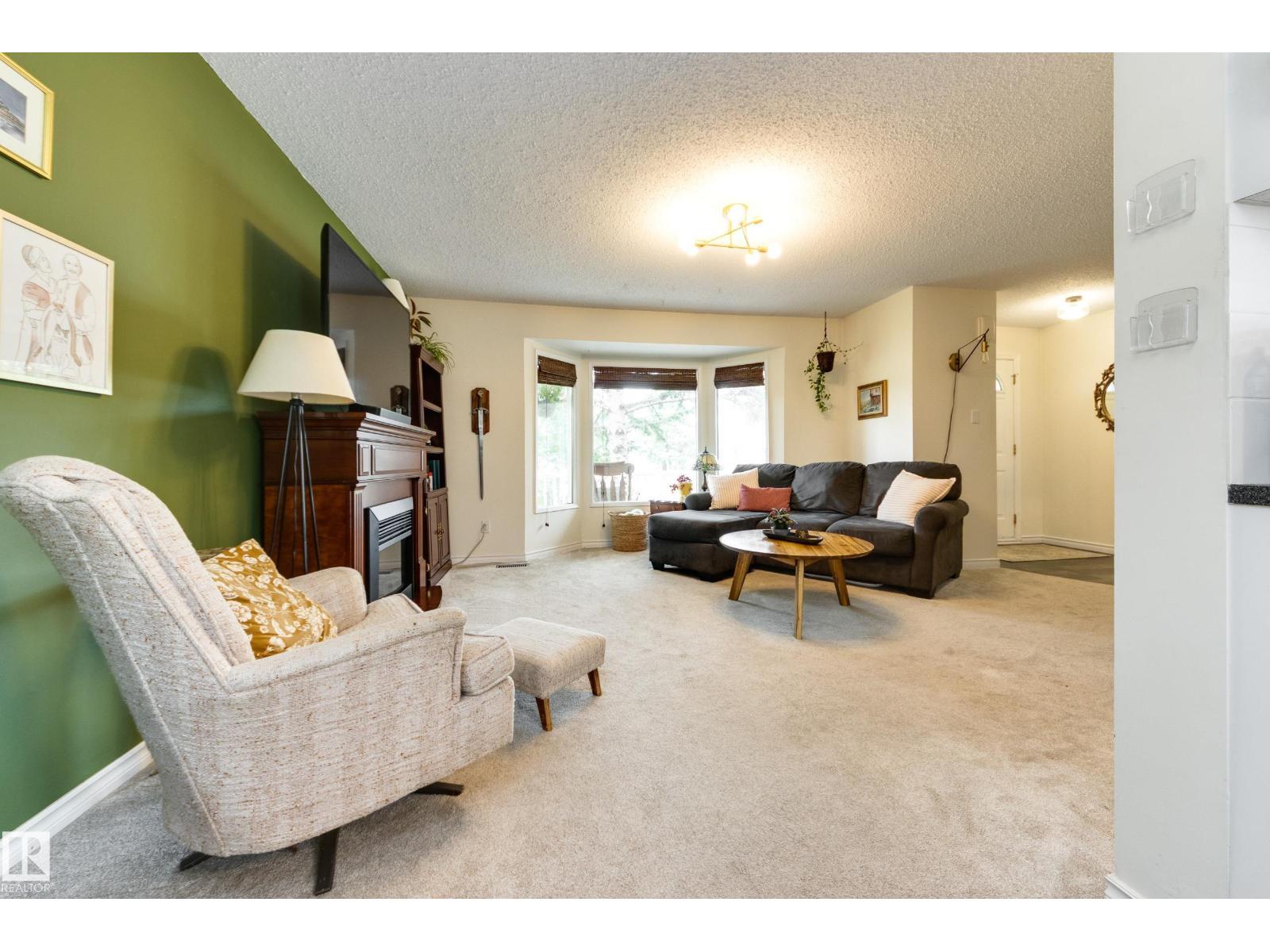 4233 85 ST NW NW - Photo 5