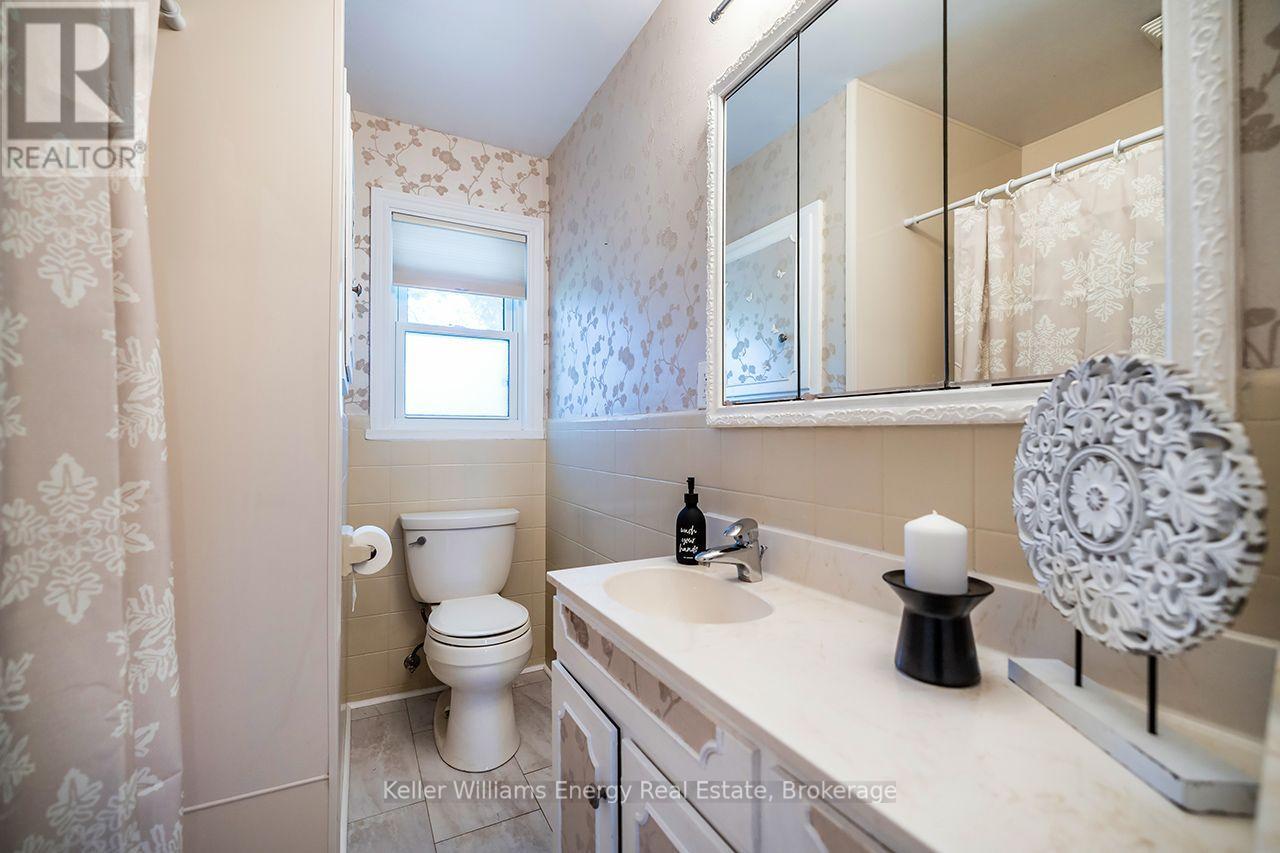 403 ROSSMOUNT AVENUE - Image 23
