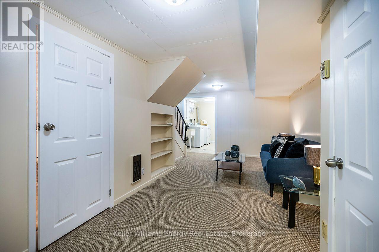 403 ROSSMOUNT AVENUE - Image 25