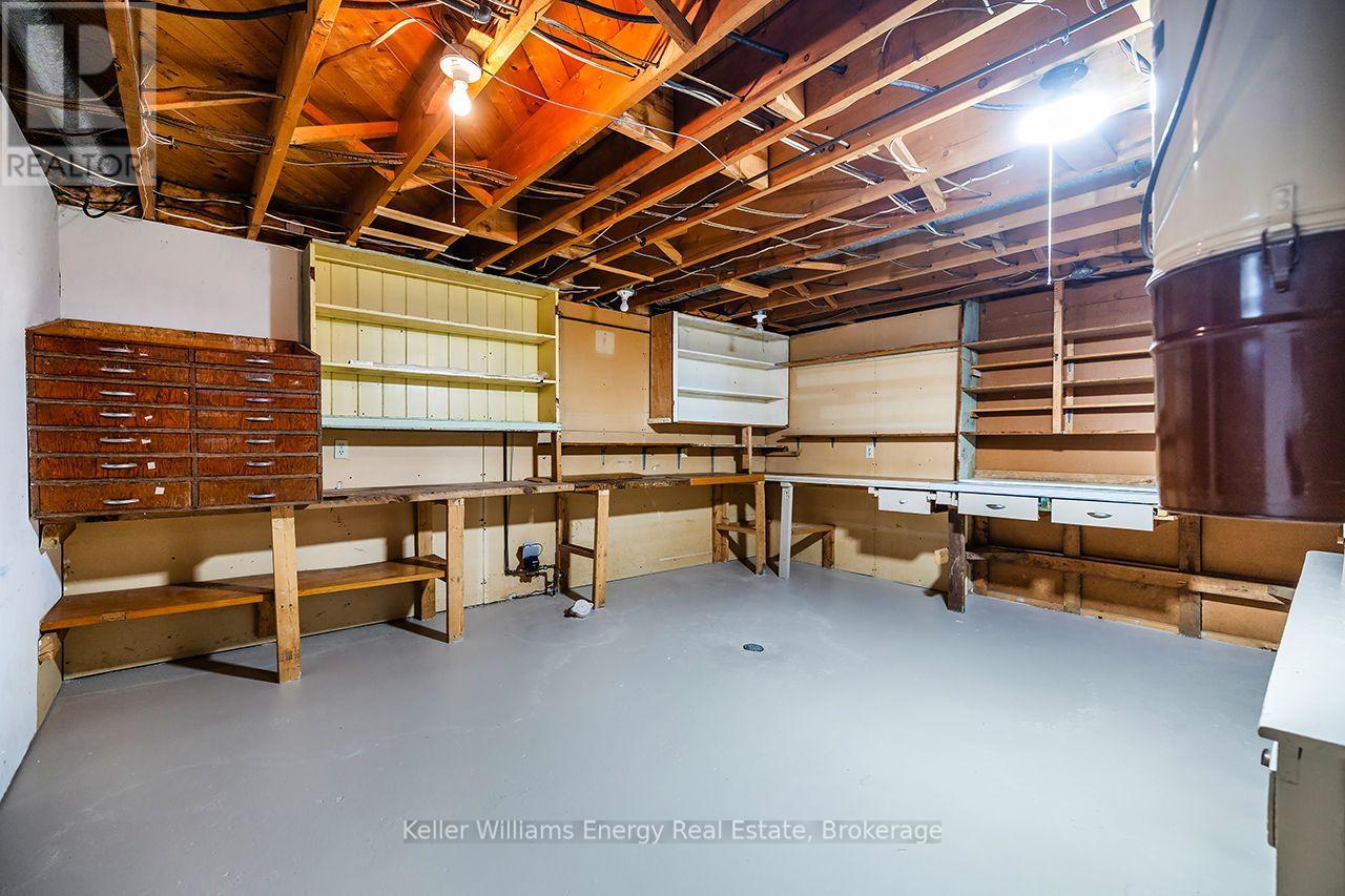 403 ROSSMOUNT AVENUE - Image 32