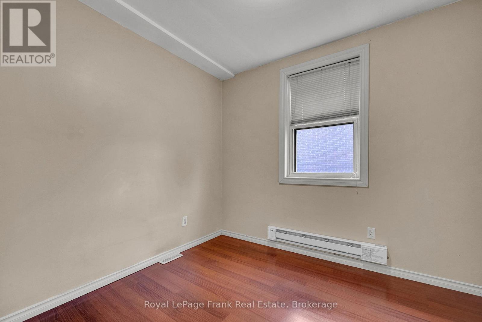 121 CROMWELL AVENUE - 13