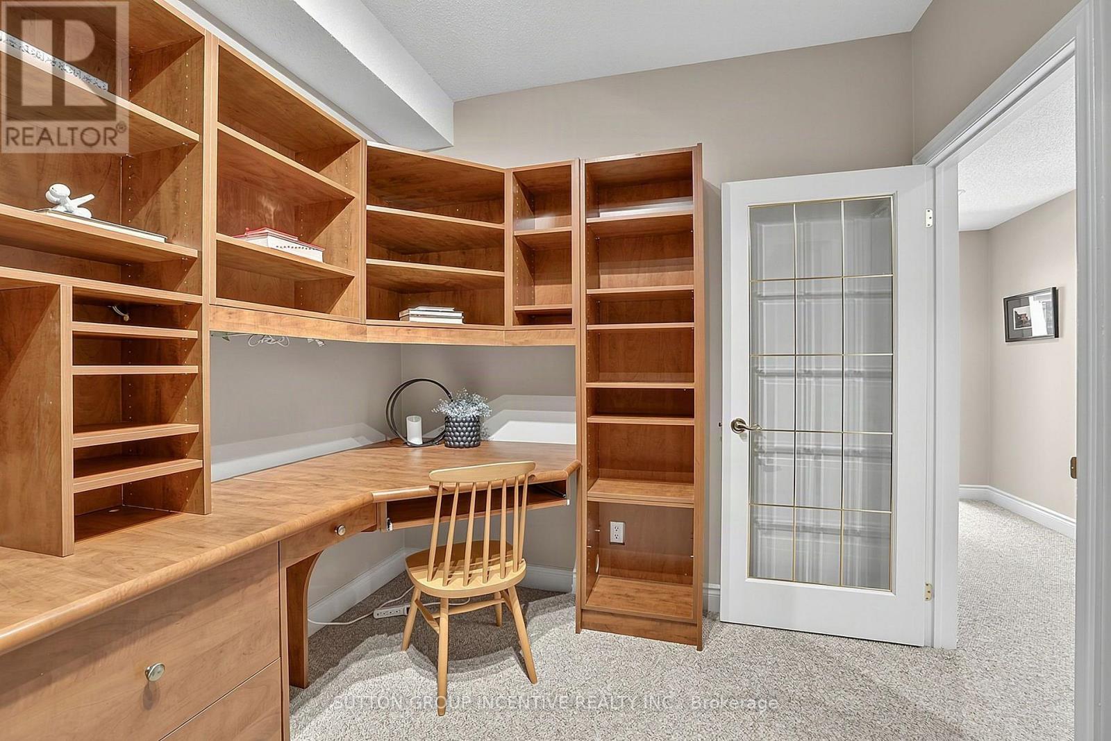13 RENAISSANCE POINT - Image 36