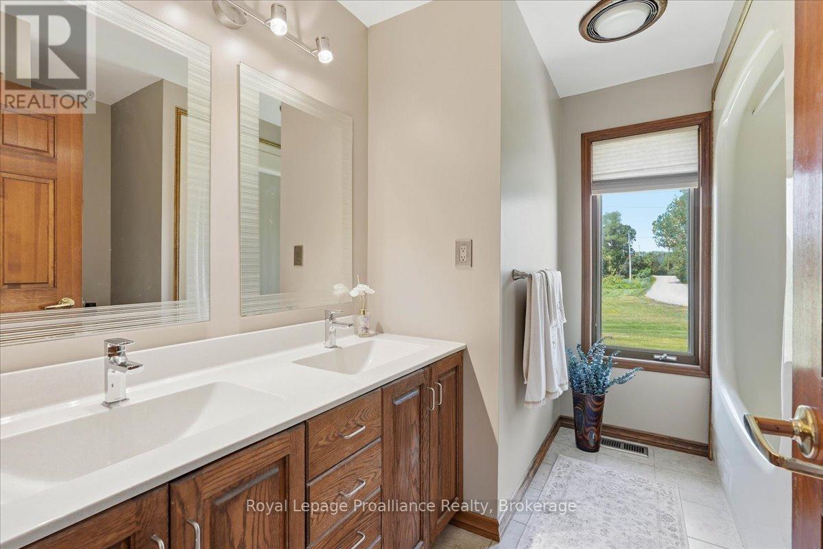 40 WALLBRIDGE CIRCLE - Image 17