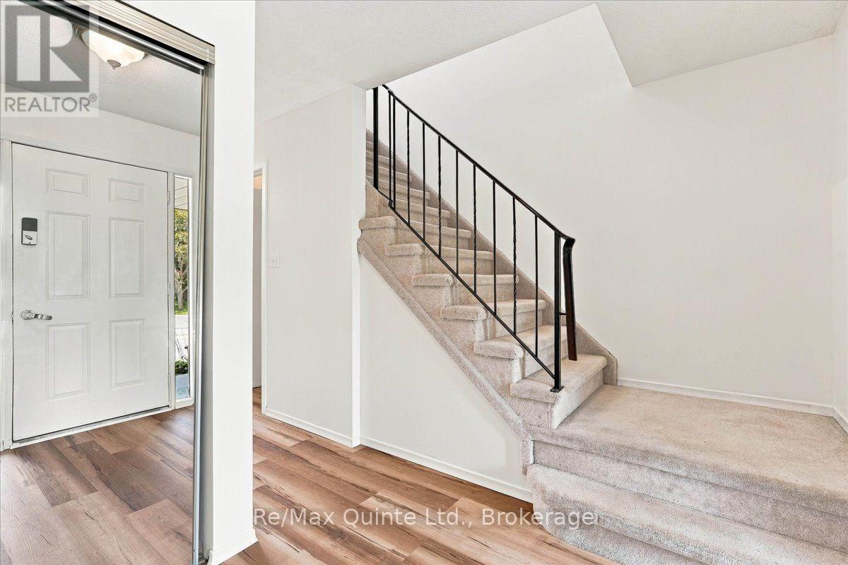 281 COLLEGE STREET W - Image 5