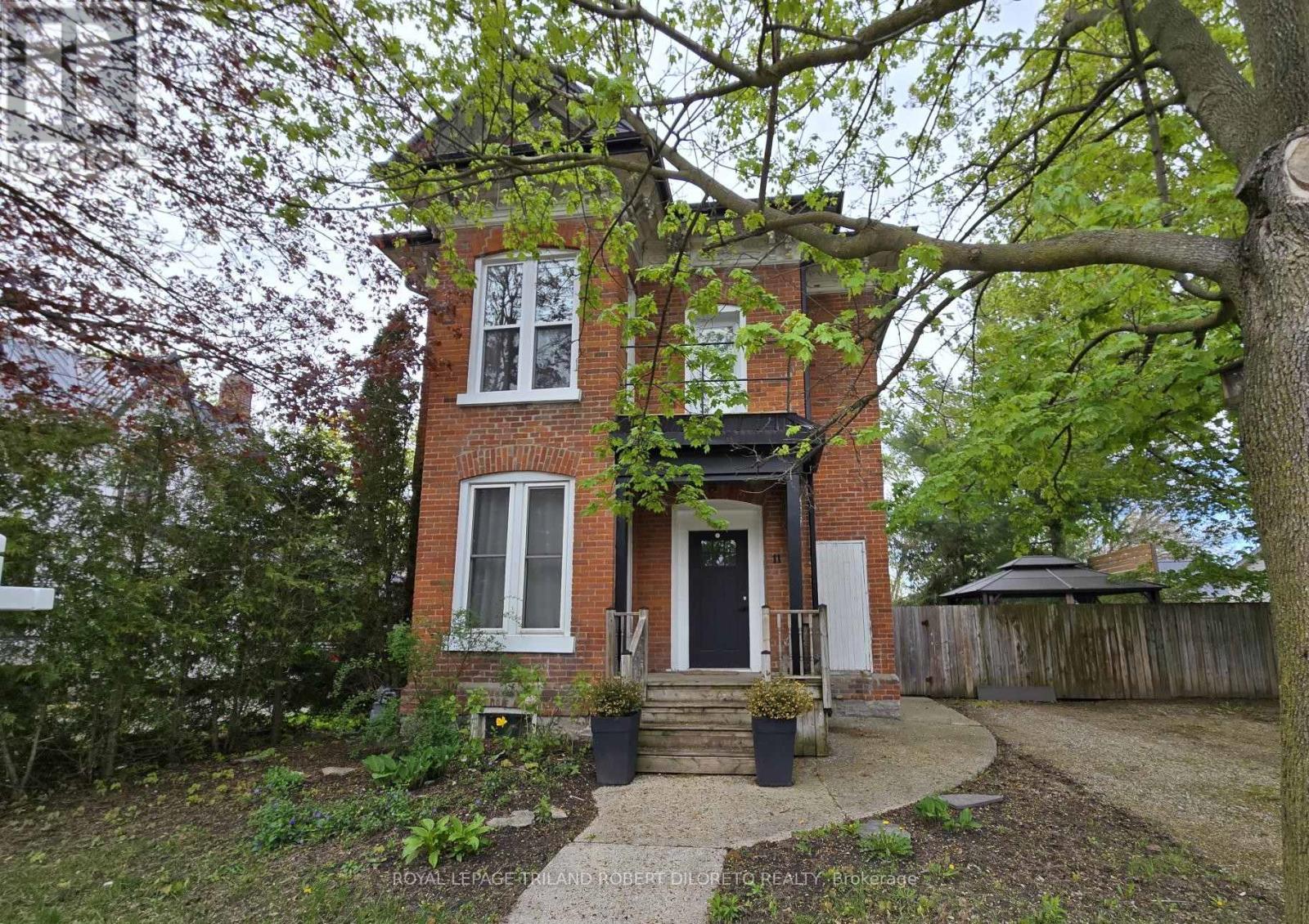 11 MAPLE STREET W - 1