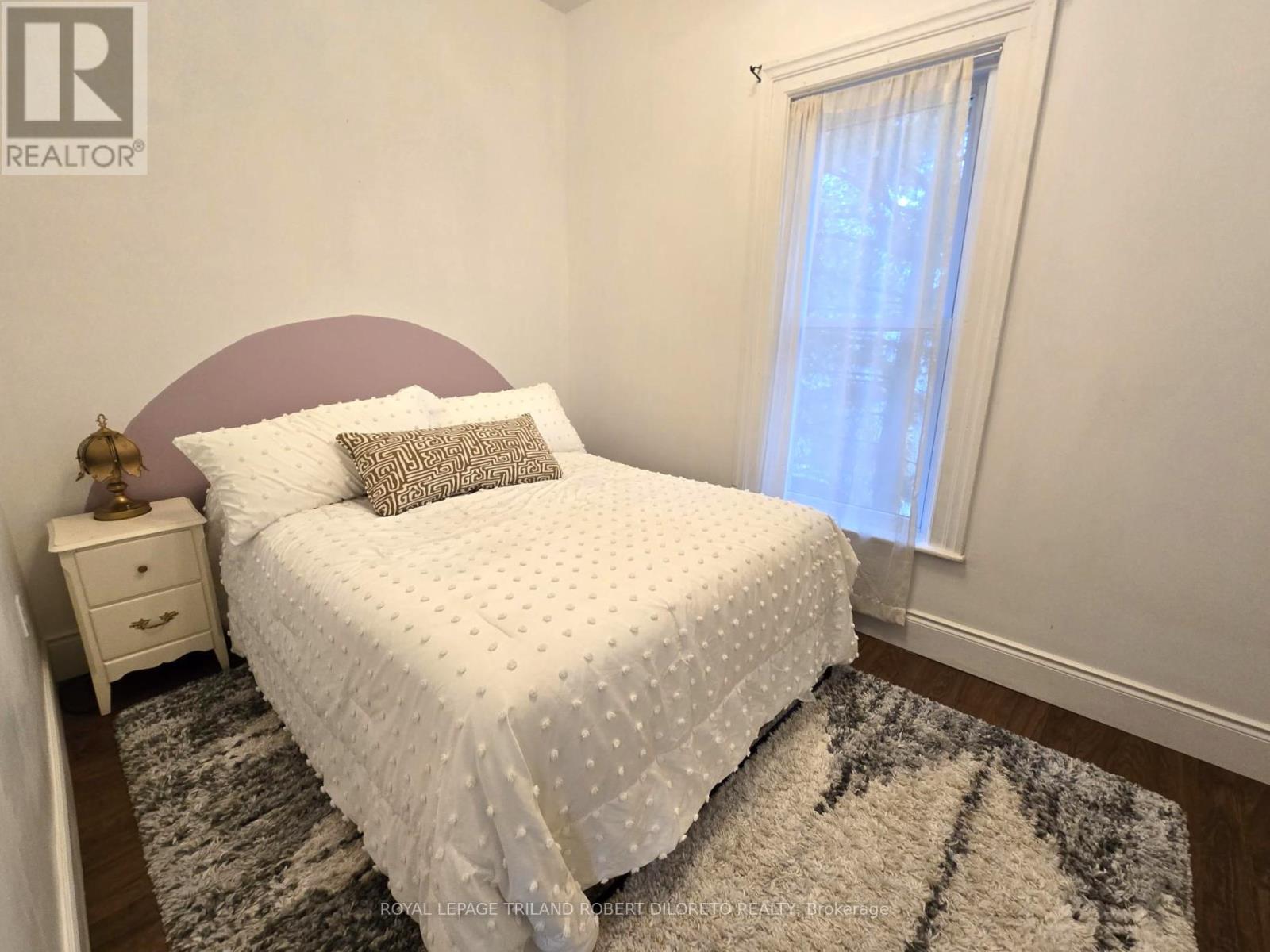 11 MAPLE STREET W - 21