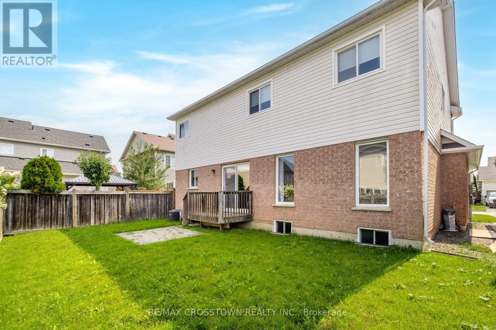 22 MAPLE CROWN TERRACE - Image 48