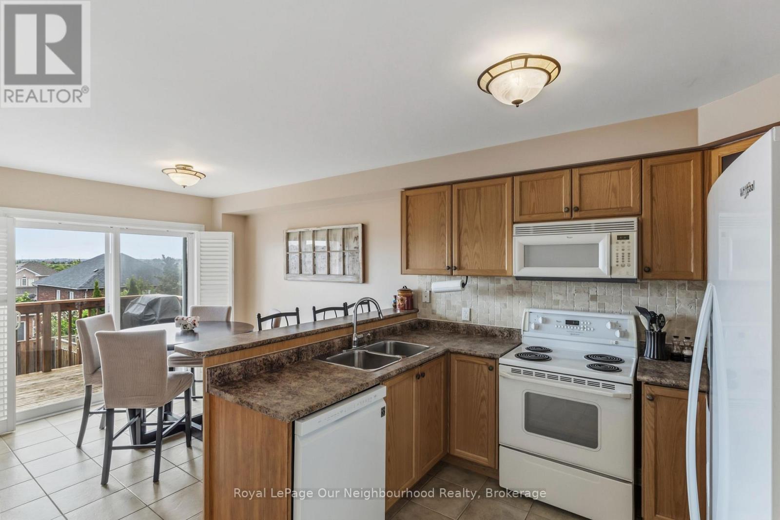 16 NOBBS DRIVE - 4