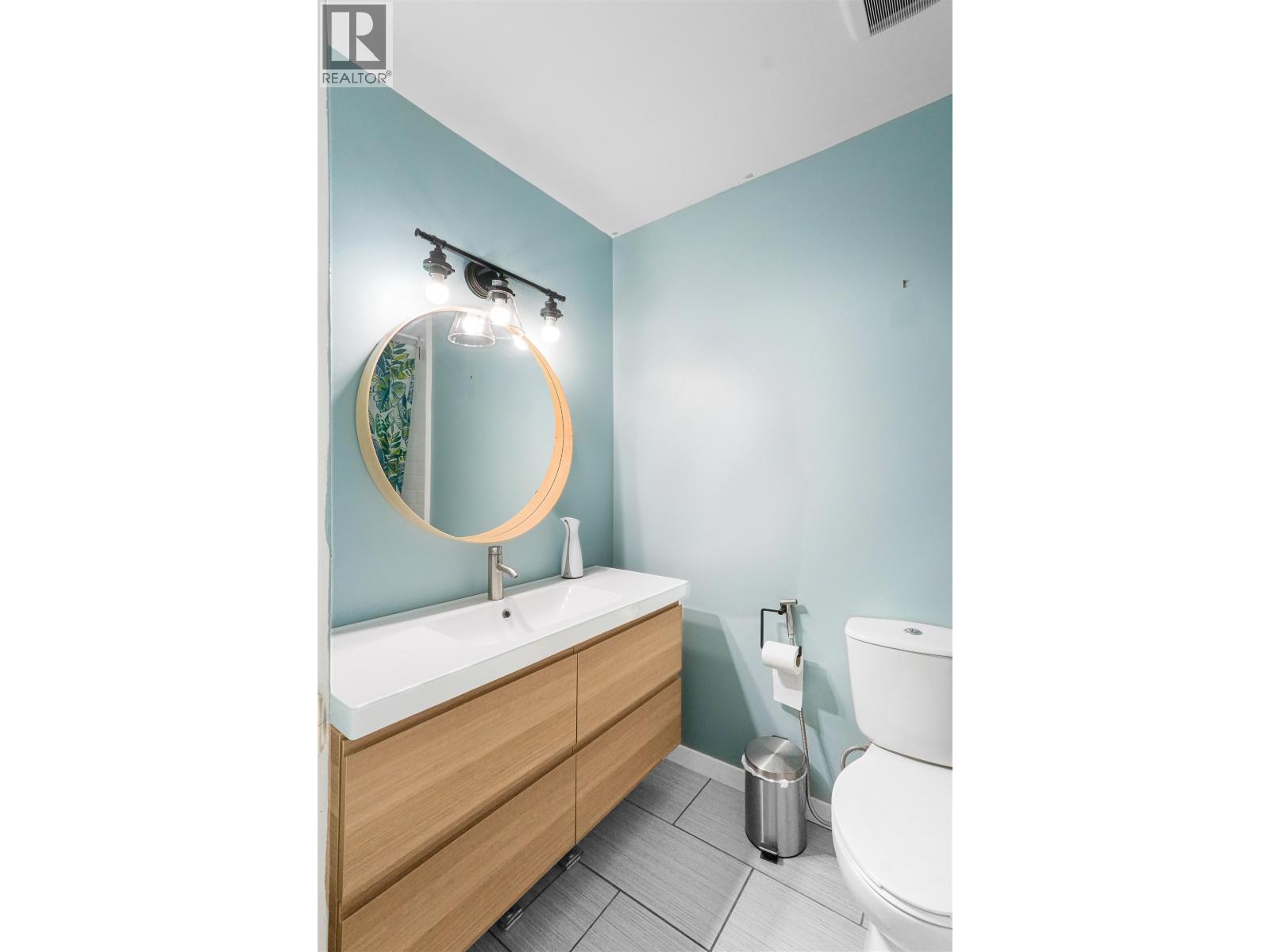 #2 20 CLIFFORD STREET - Image 14