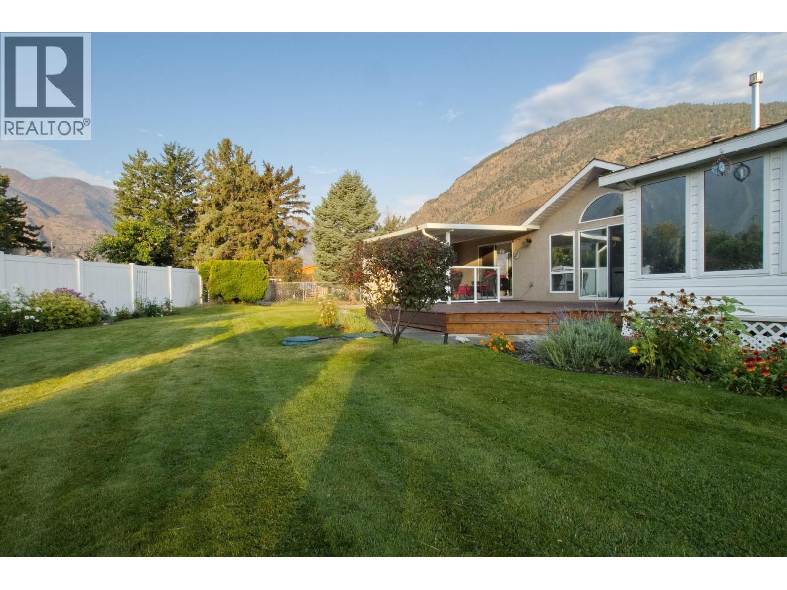 515 Vanderlinde Drive, Keremeos