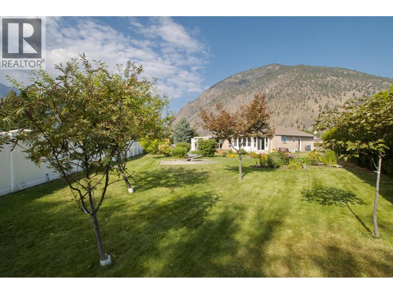 515 Vanderlinde Drive, Keremeos