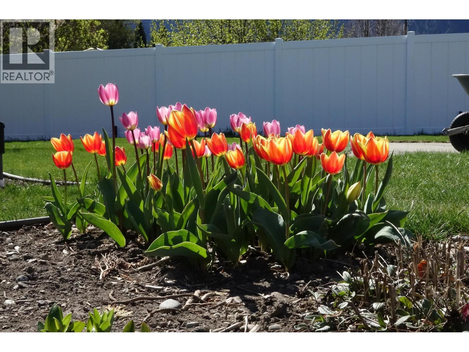 515 Vanderlinde Drive, Keremeos