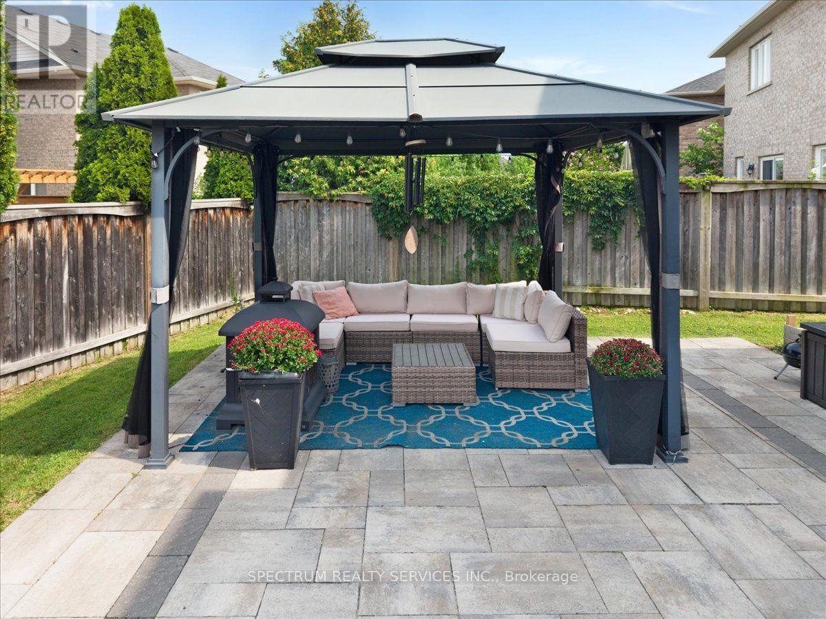 1379 ROLPH TERRACE - 29