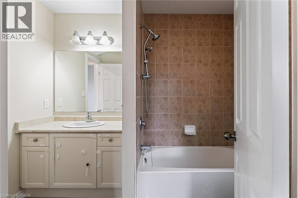 571 CHAMPLAIN Avenue - Image 19