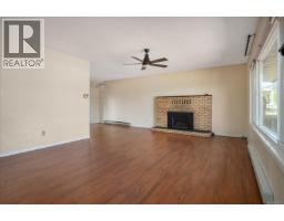 Kitchen - 43 Gerald Pl, Parksville, BC V9P1G6 Photo 6