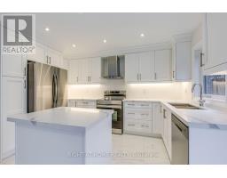 2579 Islington Avenue, Toronto, ON M9V4A2 Photo 13