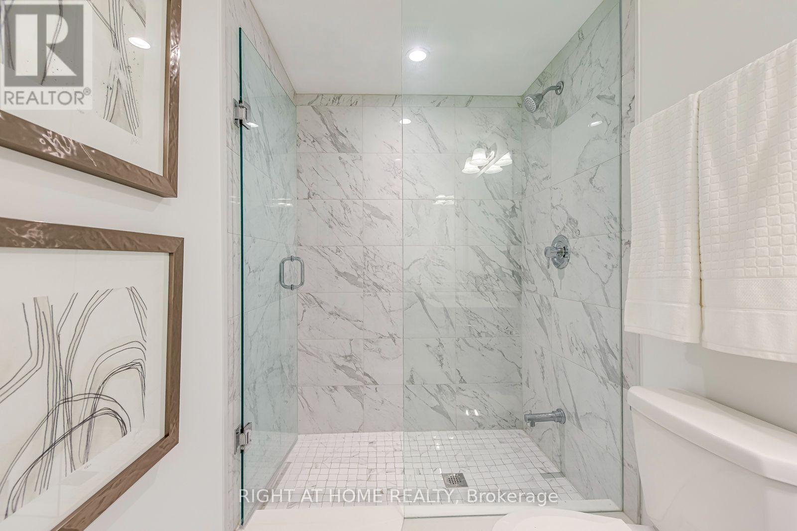 2575 ISLINGTON AVENUE - Image 45