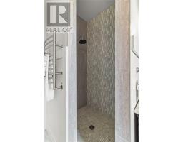28 Flora Drive thumbnail 25
