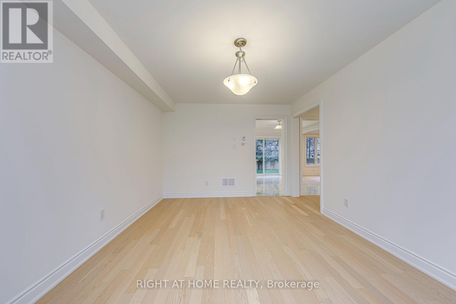 2577 ISLINGTON AVENUE - 18