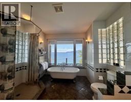 11677 Sunshine Coast Highway, Madeira Park, BC V0N2H1 Photo 29