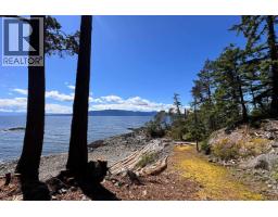 11677 Sunshine Coast Highway, Madeira Park, BC V0N2H1 Photo 33