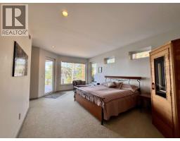 11677 Sunshine Coast Highway, Madeira Park, BC V0N2H1 Photo 27