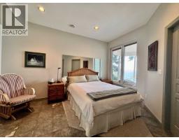 11677 Sunshine Coast Highway, Madeira Park, BC V0N2H1 Photo 25