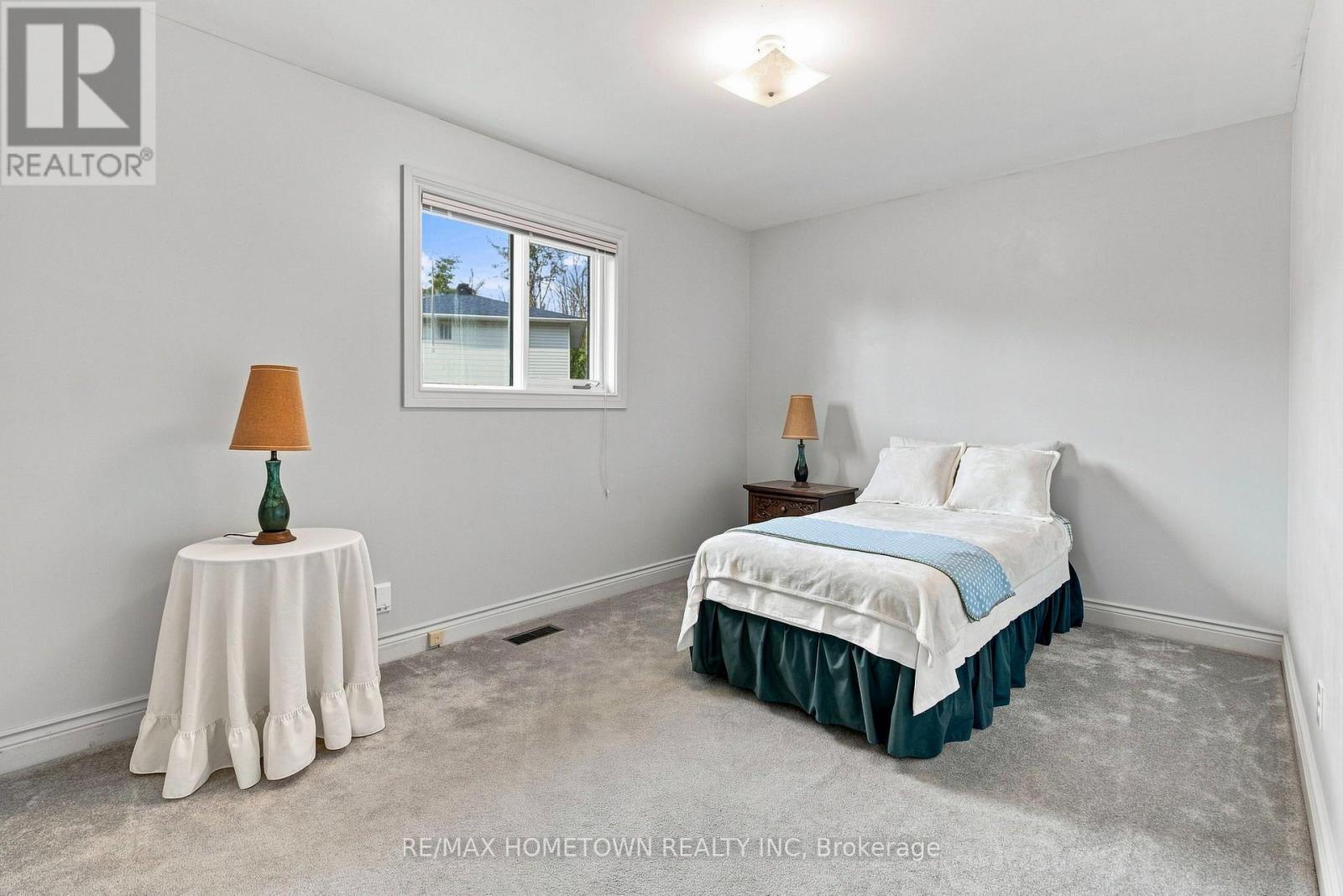 996 MASSIE DRIVE - Image 22